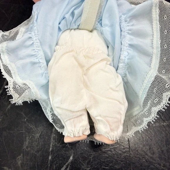 White Metal Doll Carriage with Small Baby Doll - Picture 15 of 16